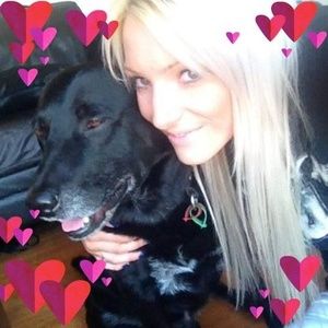 Meet your Posher, Effy